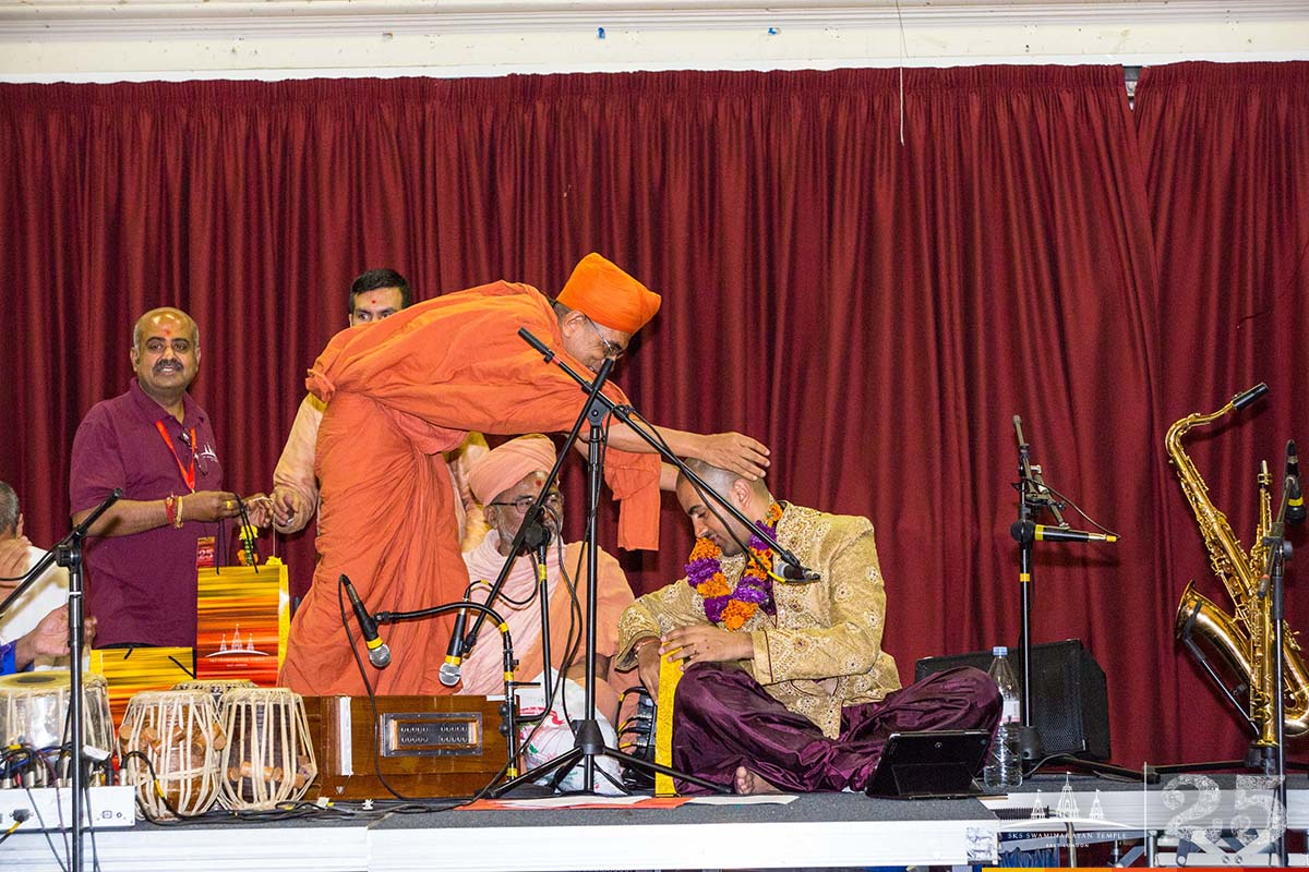 211A4607 copy - ©1987-2017 SKS Swaminarayan Temple East London
